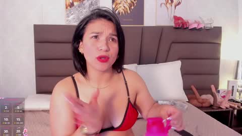 Snapshot of sofiperez_ chatting on January 2025 05:55:02 PM online show from January 2025 05:55:02 PM