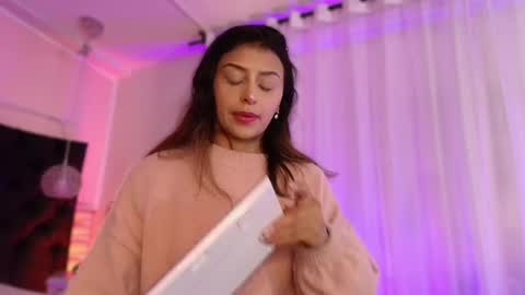 Snapshot of sofly_s chatting on March 2025 11:42:02 AM Sofi online show from March 2025 11:42:02 AM