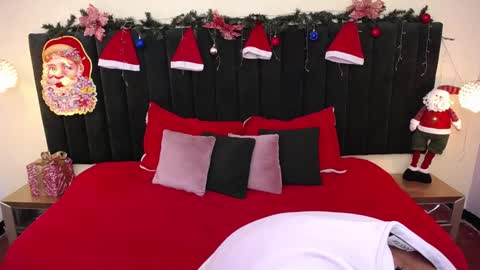 Cam and Amy online show from December 2025 07:55:01 PM