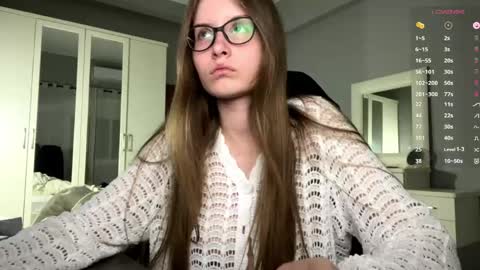 softlygirl online show from March 2026 05:27:01 PM