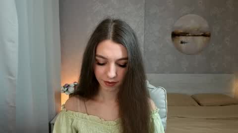 Kelly online show from September 2025 04:07:01 PM