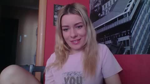 softy_aura online show from May 2026 01:20:02 PM