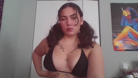 Sola Reina online show from September 2025 05:36:02 PM