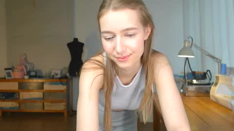 Bella online show from January 2025 01:44:02 PM