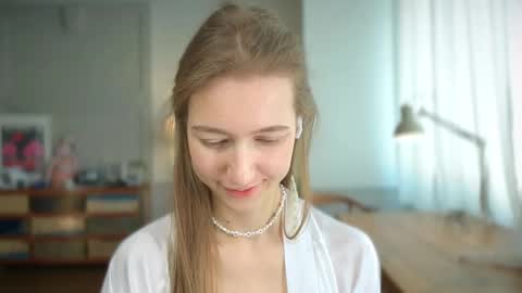 Bella online show from February 2025 01:38:02 PM