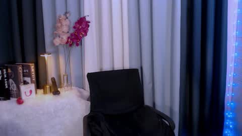 solen_304 online show from February 2026 12:14:01 PM