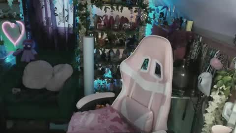 solesticia online show from February 2025 09:54:01 PM