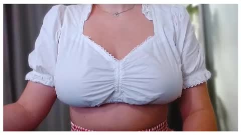 Gaby Solis online show from September 2025 03:44:01 PM