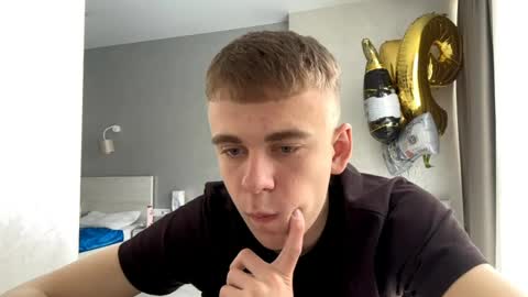 Snapshot of solofury chatting on May 2026 11:07:02 AM Jett online show from May 2026 11:07:02 AM