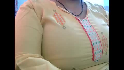 Snapshot of soni88888 chatting on December 2024 05:43:01 AM soni88888 online show from December 2024 05:43:01 AM