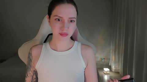 Snapshot of sonia_moon_ chatting on December 2024 01:18:01 AM sonia_moon_ online show from December 2024 01:18:01 AM