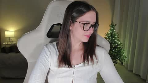 Snapshot of sonia_moon_ chatting on December 2024 05:47:01 AM sonia_moon_ online show from December 2024 05:47:01 AM