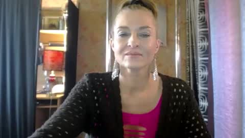 Sonia online show from April 2026 02:09:01 PM