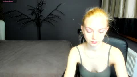 Sonya online show from April 2026 05:34:01 PM