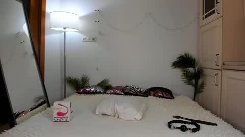 Snapshot of sonya_baby chatting on March 2025 03:18:02 PM SONIA online show from March 2025 03:18:02 PM