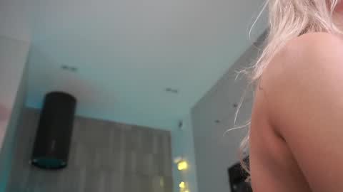 Sofia  online show from February 2025 06:38:01 PM