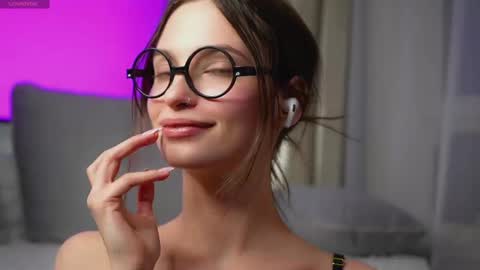 Eva 3 online show from February 2025 03:26:02 PM