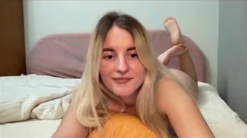 Sonya online show from February 2025 09:20:02 PM