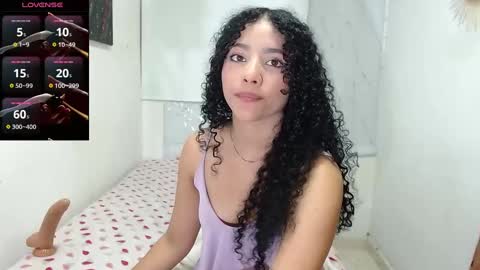 Snapshot of sophi_baby chatting on March 2025 05:33:02 AM Sophi baby online show from March 2025 05:33:02 AM