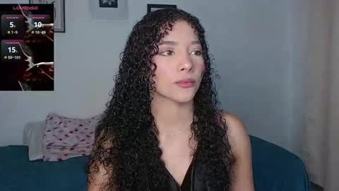 Snapshot of sophi_baby chatting on September 2025 01:38:02 AM Sophi baby online show from September 2025 01:38:02 AM