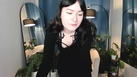 Sophi online show from December 2025 07:25:01 AM