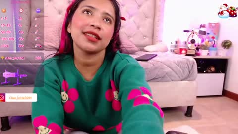 Snapshot of sophi_gray chatting on January 2025 10:17:01 PM Shophi online show from January 2025 10:17:01 PM