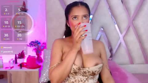 Snapshot of sophi_gray chatting on February 2025 05:16:01 PM Shophi online show from February 2025 05:16:01 PM