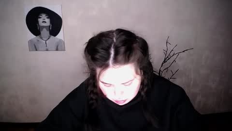 sophia__olsen online show from October 2025 05:58:02 AM