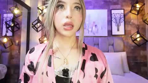 Sophia online show from January 2026 12:41:01 PM