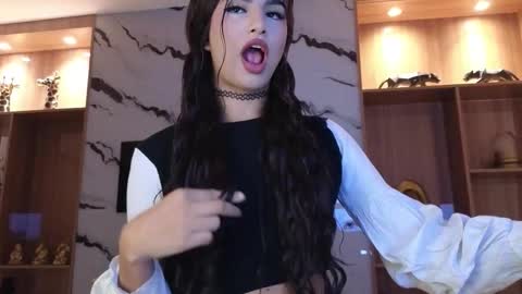 Sophia online show from December 2025 09:34:02 PM