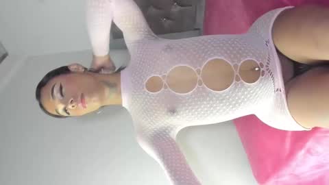 sophia_horny19 online show from October 2025 06:43:02 AM