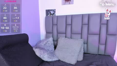 Sofia  online show from January 2025 01:35:01 PM