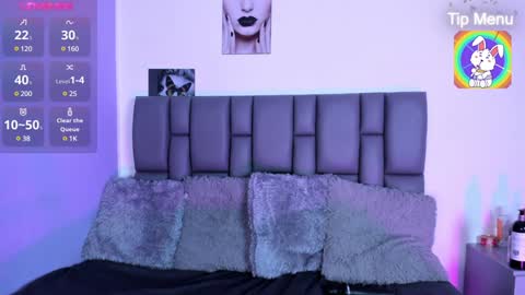 Sofia  online show from February 2025 01:41:01 PM