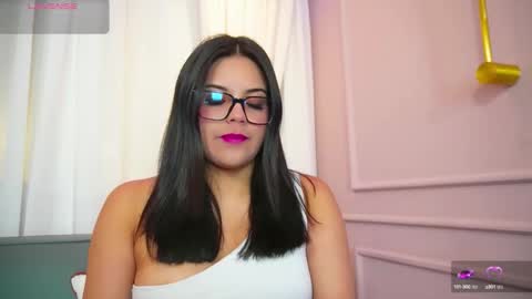 Snapshot of sophia_wilsonn_ chatting on September 2025 11:11:01 AM Sofi online show from September 2025 11:11:01 AM