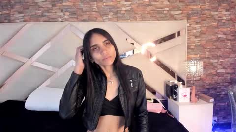 Snapshot of sophiaa_paris chatting on September 2025 04:56:01 AM Sophia Paris online show from September 2025 04:56:01 AM
