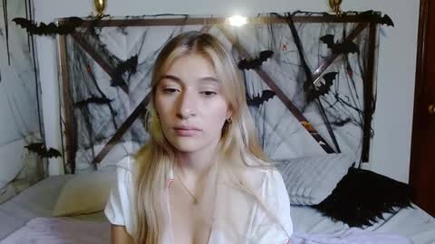 SophiaLee online show from October 2025 11:12:02 PM
