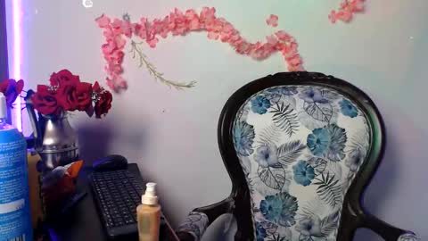 sophia online show from October 2025 11:10:02 PM