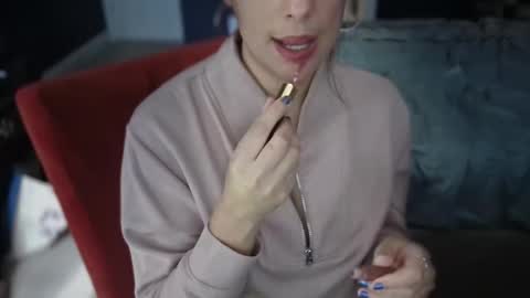 sophiadover online show from February 2026 06:28:02 PM