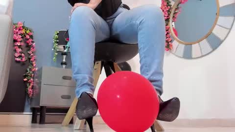 Sophia online show from November 2025 10:21:01 PM