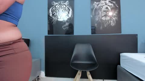 Sophia online show from December 2025 08:50:02 PM