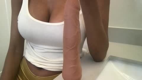 Sophia online show from May 2026 01:18:02 PM