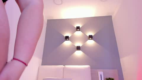 Snapshot of sophiarossee chatting on January 2025 12:24:02 PM Sofi online show from January 2025 12:24:02 PM