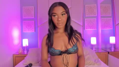 Snapshot of sophiasmiths_ chatting on January 2025 09:36:01 PM SophiaSmiths online show from January 2025 09:36:01 PM
