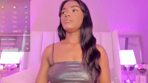 Snapshot of sophiasmiths_ chatting on February 2025 10:14:01 PM SophiaSmiths online show from February 2025 10:14:01 PM