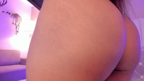 Snapshot of sophiasmiths_ chatting on September 2025 09:38:01 PM SophiaSmiths online show from September 2025 09:38:01 PM
