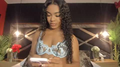 Snapshot of sophiasmiths_ chatting on June 2026 03:43:01 PM SophiaSmiths online show from June 2026 03:43:01 PM