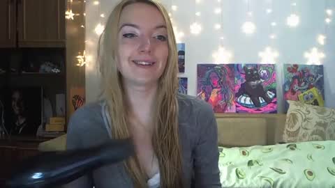 Snapshot of sophiasonata chatting on December 2024 11:22:02 AM SophiaSonata online show from December 2024 11:22:02 AM