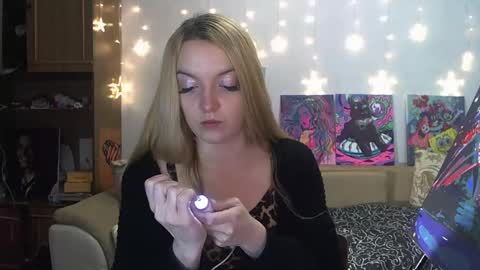 Snapshot of sophiasonata chatting on December 2024 06:38:01 PM SophiaSonata online show from December 2024 06:38:01 PM