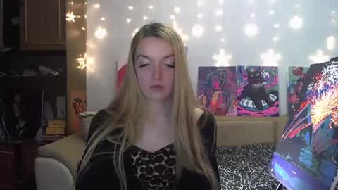 Snapshot of sophiasonata chatting on December 2024 02:45:02 AM SophiaSonata online show from December 2024 02:45:02 AM