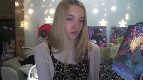 Snapshot of sophiasonata chatting on December 2024 11:47:02 PM SophiaSonata online show from December 2024 11:47:02 PM